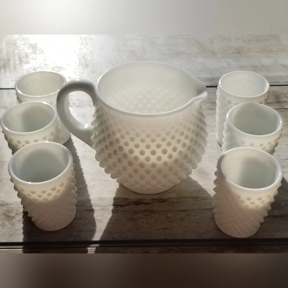 𝐅𝐄𝐍𝐓𝐎𝐍 𝐇𝐨𝐛𝐧𝐚𝐢𝐥 𝐌𝐢𝐥𝐤 𝐆𝐥𝐚𝐬𝐬 𝐏𝐢𝐭𝐜𝐡𝐞𝐫 𝐒𝐞𝐭 - Picture 2 of 10